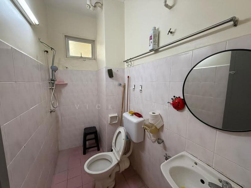 Apartment for Sale at Desa Bukit Dumbar - Vick Teoh - Bathroom - PropertyGuru.com.my