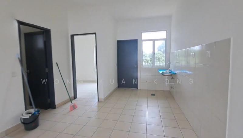Townhouse for Rent in Bandar Bukit Raja (Klang) - Wong Yuan Kong - Kitchen - PropertyGuru.com.my