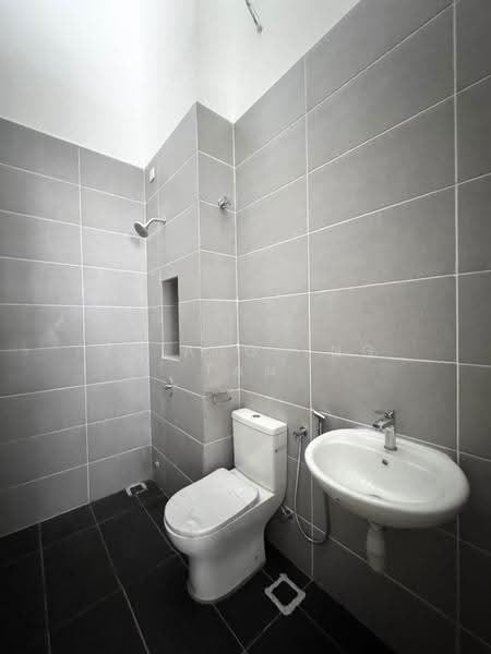 Rumah Teres 2-Tingkat untuk Dijual di Bandar Indahpura (Kulai) - Shiang Yng Tan - Bathroom - PropertyGuru.com.my