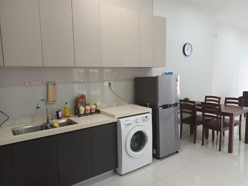 Kediaman Servis untuk Dijual di Royal Strand @ Country Garden Danga Bay - Andrew Teo - PropertyGuru.com.my