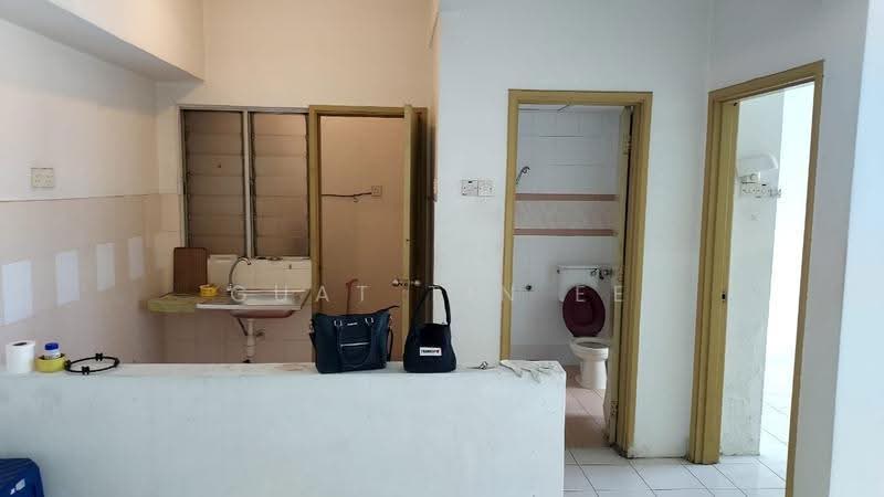 Kondominium untuk Dijual di The 19 Usj City Mall - Guat Tin Ee - Kitchen - PropertyGuru.com.my