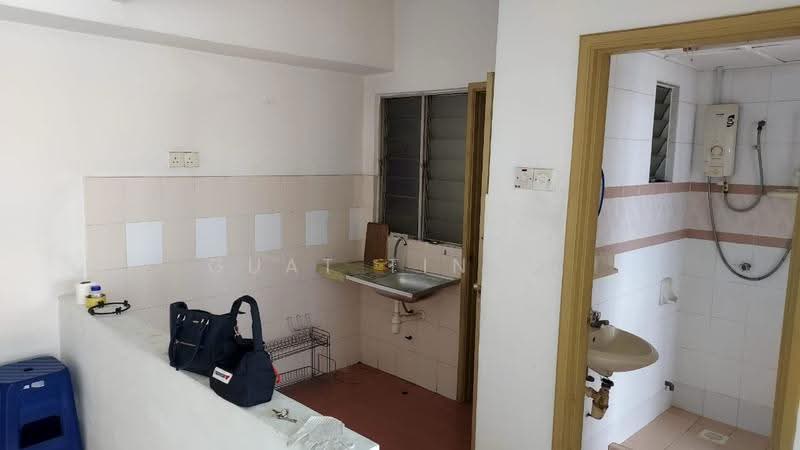 Kondominium untuk Dijual di The 19 Usj City Mall - Guat Tin Ee - Kitchen - PropertyGuru.com.my