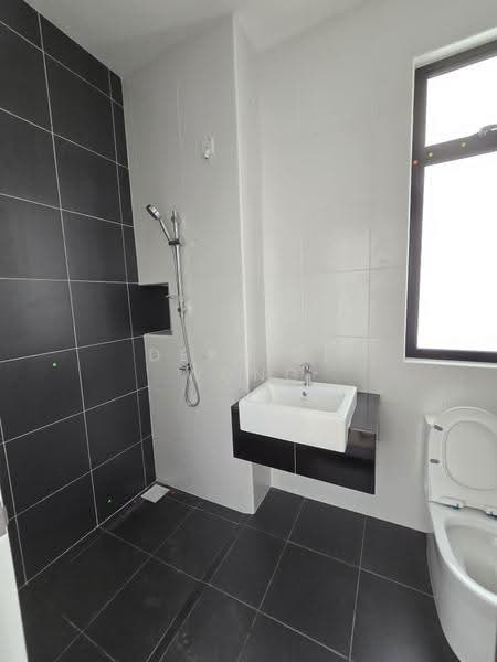 Rumah Kluster untuk Dijual di Eco Botanic 2 (Iskandar Puteri (Nusajaya)) - Derrick Wong - Bathroom - PropertyGuru.com.my