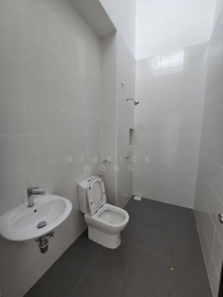 Rumah Kluster untuk Dijual di Eco Botanic 2 (Iskandar Puteri (Nusajaya)) - Derrick Wong - Bathroom - PropertyGuru.com.my