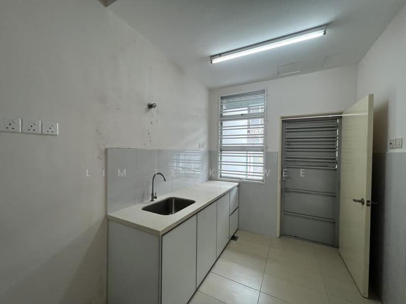 Rumah Teres 2-Tingkat untuk Dijual di Taman tasik Utama (Ayer Keroh) - Lim Teck Swee - Kitchen - PropertyGuru.com.my