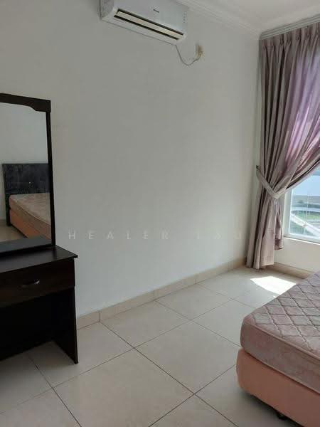 Kediaman Servis untuk Dijual di Pangsapuri Tanah Emas (Golden Sands) - Healer Lau - Bedroom - PropertyGuru.com.my