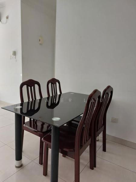 Kediaman Servis untuk Dijual di Pangsapuri Tanah Emas (Golden Sands) - Healer Lau - Dining Room - PropertyGuru.com.my