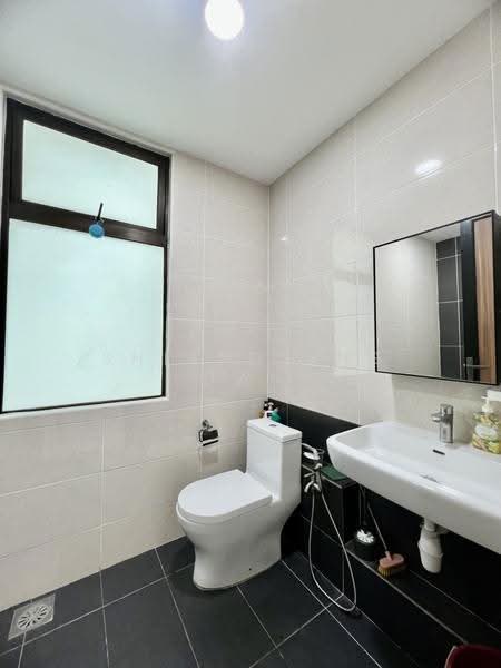 Kediaman Servis untuk Disewa di Wave @ Marina Cove - Shiang Yng Tan - Bathroom - PropertyGuru.com.my