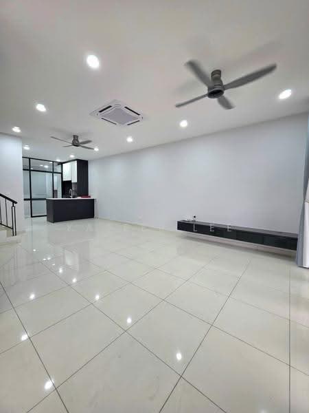 2-storey Terraced House for Rent in Taman Desa Tebrau (Tebrau) - Kasper Lee - Living Room - PropertyGuru.com.my