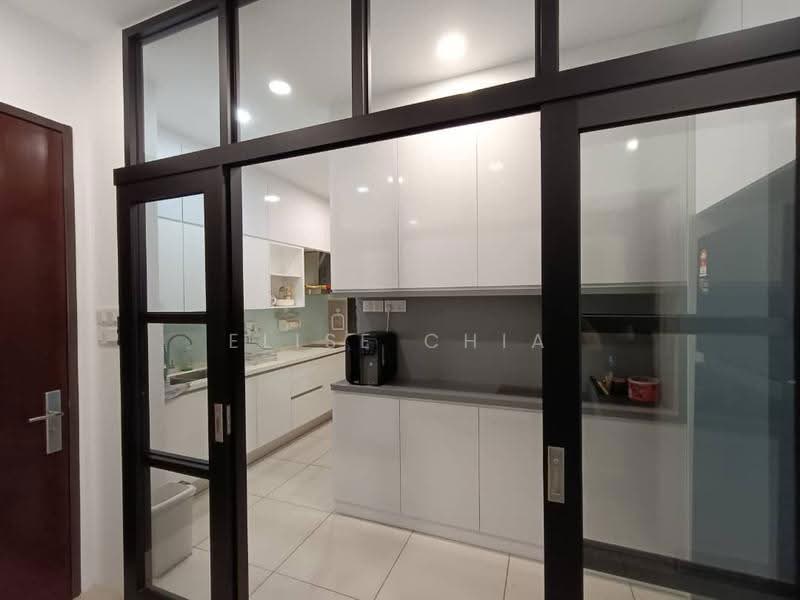 Service Residence for Sale at 8Scape Residence @ Sutera - Elise Chia - Kitchen - PropertyGuru.com.my