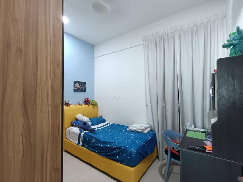 Service Residence for Sale at 8Scape Residence @ Sutera - Elise Chia - Bedroom - PropertyGuru.com.my