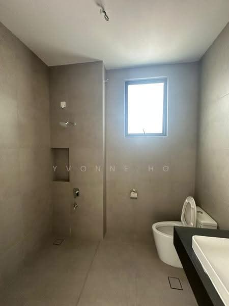 Rumah Kluster untuk Dijual di Bandar Cemerlang (Ulu Tiram) - Yvonne Ho - Bathroom - PropertyGuru.com.my