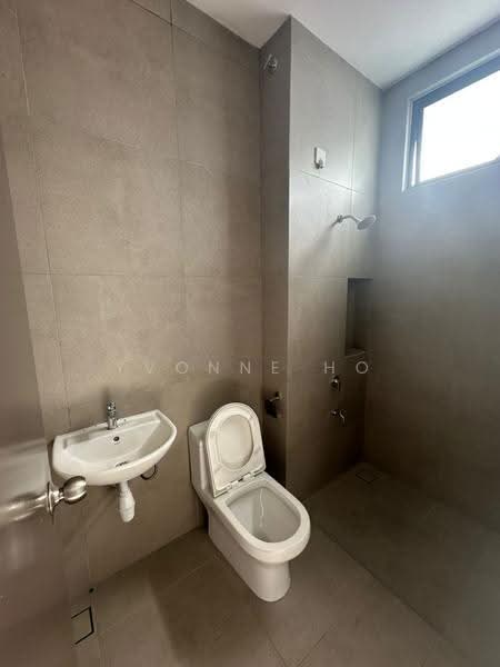 Rumah Kluster untuk Dijual di Bandar Cemerlang (Ulu Tiram) - Yvonne Ho - Bathroom - PropertyGuru.com.my