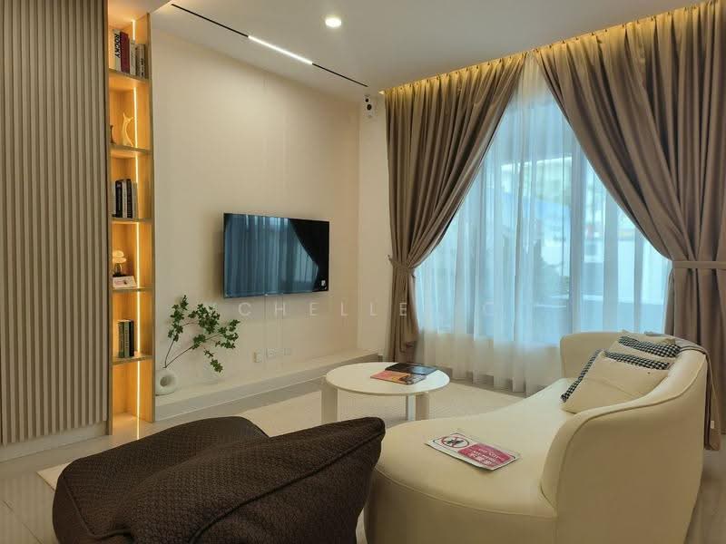 Rumah Teres 2-Tingkat untuk Dijual di Bandar Tiram (Ulu Tiram) - Vchelle. C - PropertyGuru.com.my