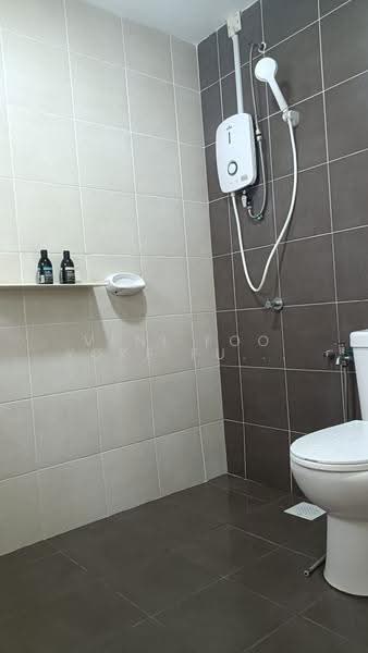Apartment for Sale at De Bayu - Veni Foo Yoke Fuang - Bathroom - PropertyGuru.com.my
