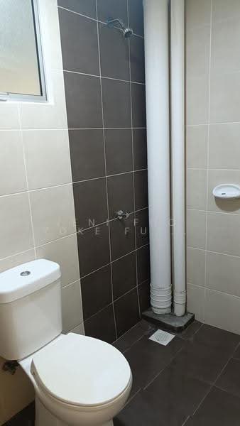 Apartment for Sale at De Bayu - Veni Foo Yoke Fuang - Bathroom - PropertyGuru.com.my