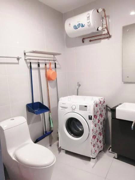 Condominium for Rent at Amberside @ Country Garden Danga Bay - Alfred Yap - Bathroom - PropertyGuru.com.my