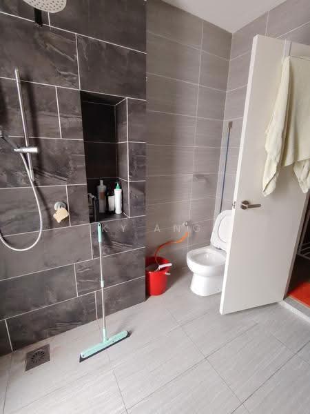 Rumah Teres 2-Tingkat untuk Disewa di Sunsuria City (Dengkil) - KY Ang - Bathroom - PropertyGuru.com.my