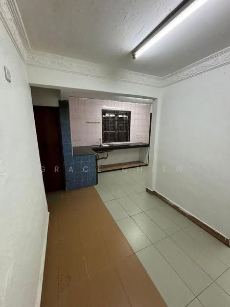 Rumah Teres 2-Tingkat untuk Disewa di Taman Johor Jaya (Johor Bahru) - Grace Chiew - Kitchen - PropertyGuru.com.my