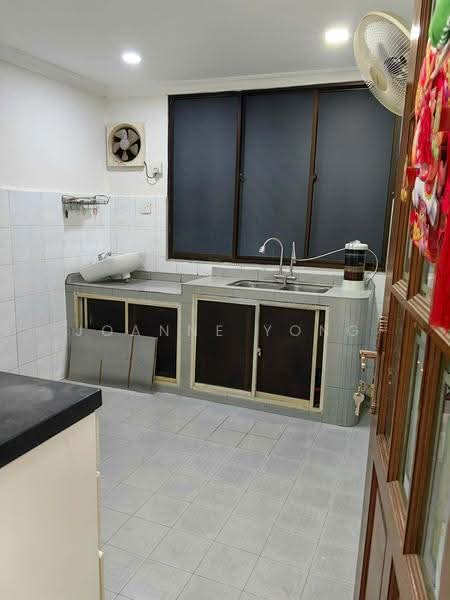 2-storey Terraced House for Rent in Bandar Baru Permas Jaya (Permas Jaya) - JOANNE YONG - Kitchen - PropertyGuru.com.my