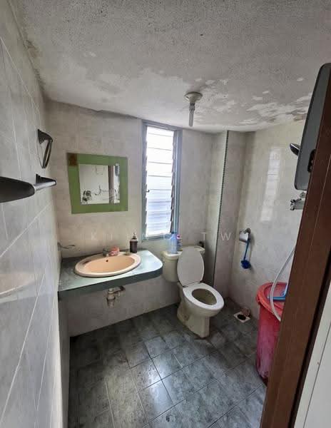 2-storey Terraced House for Sale in Kepong (Kuala Lumpur) - Kiing TW - Bathroom - PropertyGuru.com.my