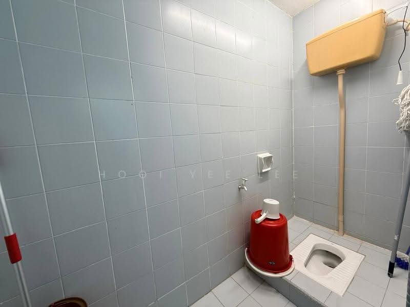 Kondominium untuk Dijual di Country Tower Condominium - Hooi Yee Lee - PropertyGuru.com.my