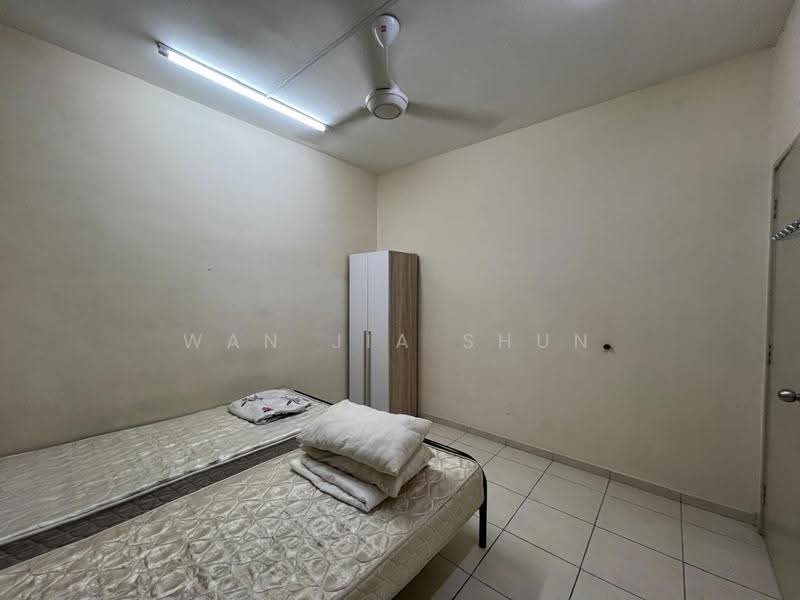 Kondominium untuk Disewa di Platinum Lake PV 13 - Wan Jia Shun - Bedroom - PropertyGuru.com.my