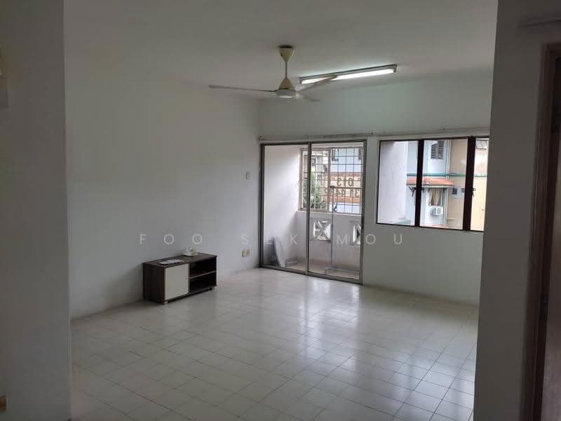 Pangsapuri untuk Dijual di Kenari Apartment - Foo Sek Mou - Living Room - PropertyGuru.com.my