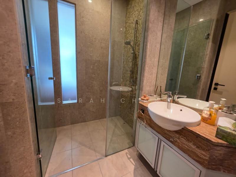 Kediaman Servis untuk Dijual di The Oval - Sarah Chang - Bathroom - PropertyGuru.com.my