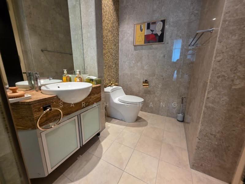 Kediaman Servis untuk Dijual di The Oval - Sarah Chang - Bathroom - PropertyGuru.com.my