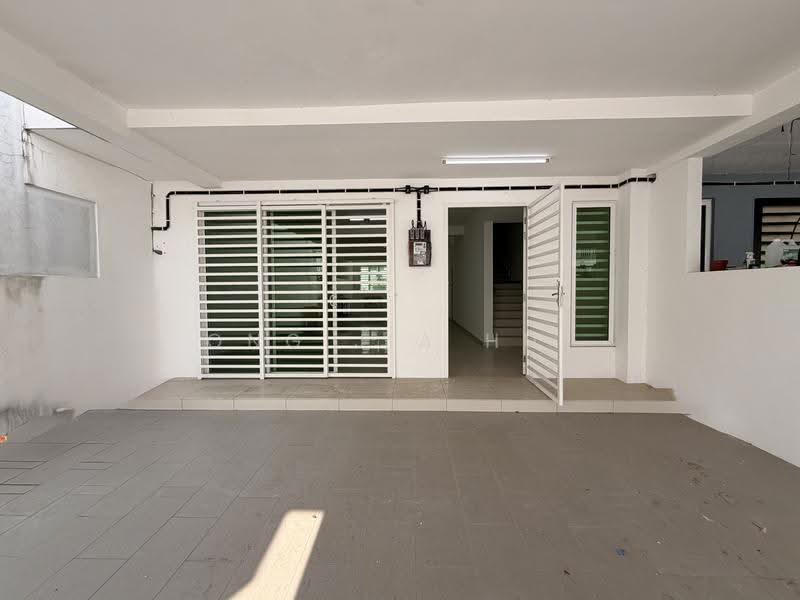 Terraced House for Sale in Bandar Sri Sendayan (Negeri Sembilan) - Ong Jia Hui - Entrance - PropertyGuru.com.my