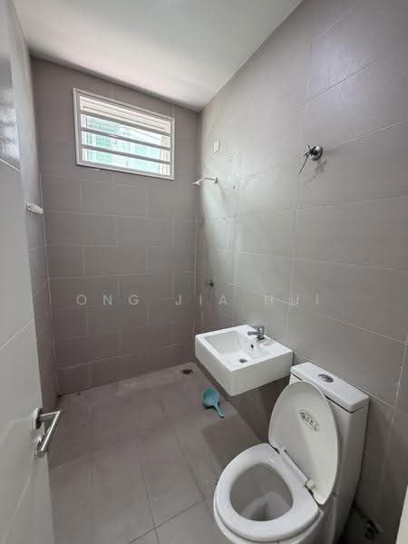 Terraced House for Sale in Bandar Sri Sendayan (Negeri Sembilan) - Ong Jia Hui - Bathroom - PropertyGuru.com.my