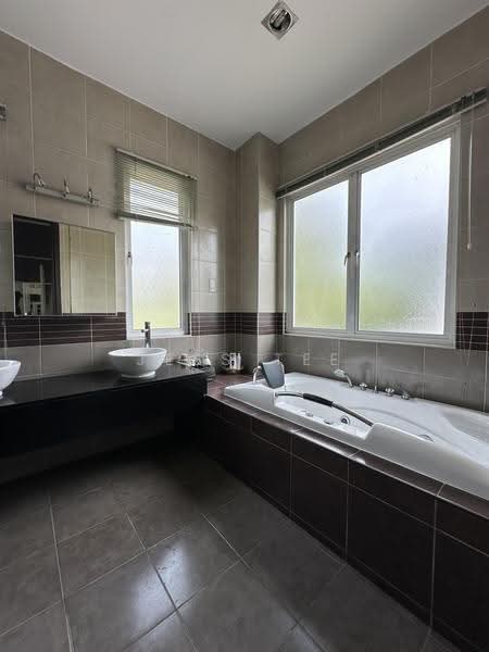 Bungalow House for Sale in Setia Eco Park (Setia Alam) - Jess Tee - Bathroom - PropertyGuru.com.my