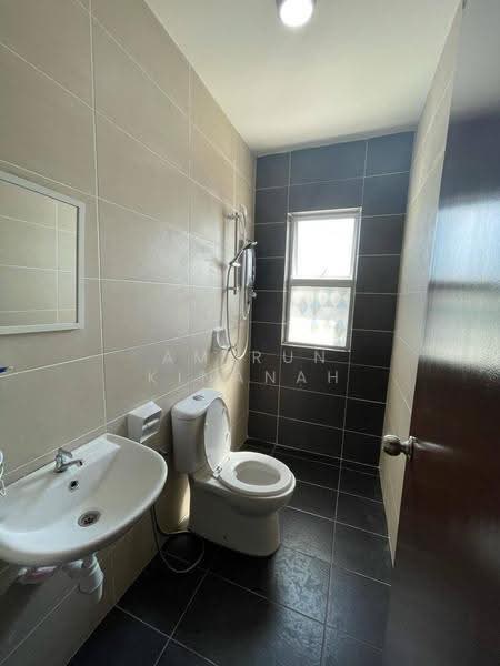 Cluster House for Sale in Sepang (Selangor) - Amirun Kinanah - Bathroom - PropertyGuru.com.my