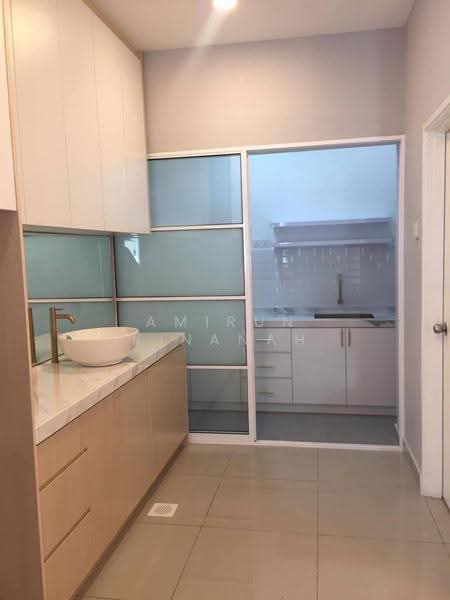 Cluster House for Sale in Sepang (Selangor) - Amirun Kinanah - Kitchen - PropertyGuru.com.my