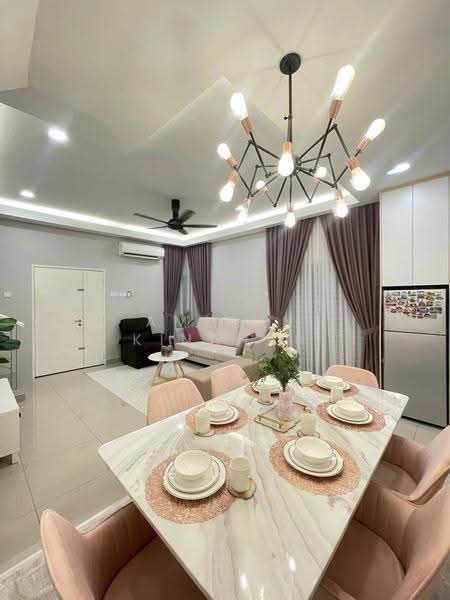 Cluster House for Sale in Sepang (Selangor) - Amirun Kinanah - Dining Room - PropertyGuru.com.my