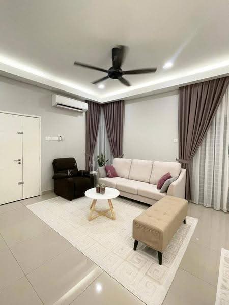 Cluster House for Sale in Sepang (Selangor) - Amirun Kinanah - Living Room - PropertyGuru.com.my