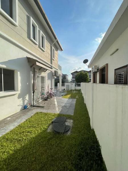 Cluster House for Sale in Sepang (Selangor) - Amirun Kinanah - Exterior - PropertyGuru.com.my