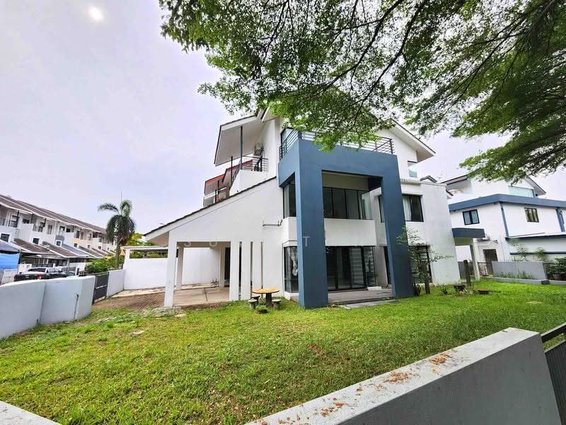 3-storey Terraced House for Sale in Lake Fields (Sungai Besi) - Suki Tan - Exterior - PropertyGuru.com.my