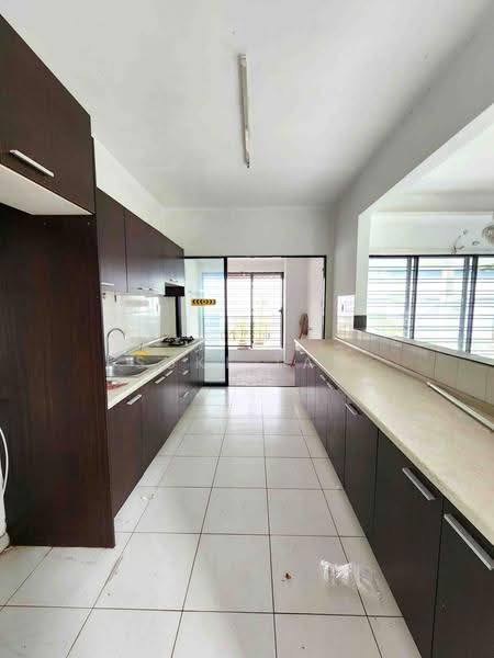 3-storey Terraced House for Sale in Lake Fields (Sungai Besi) - Suki Tan - PropertyGuru.com.my