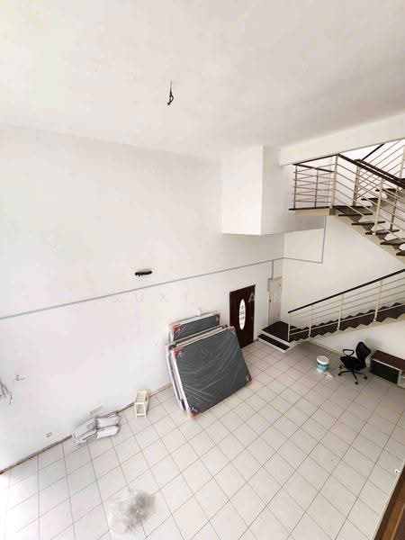 3-storey Terraced House for Sale in Lake Fields (Sungai Besi) - Suki Tan - PropertyGuru.com.my