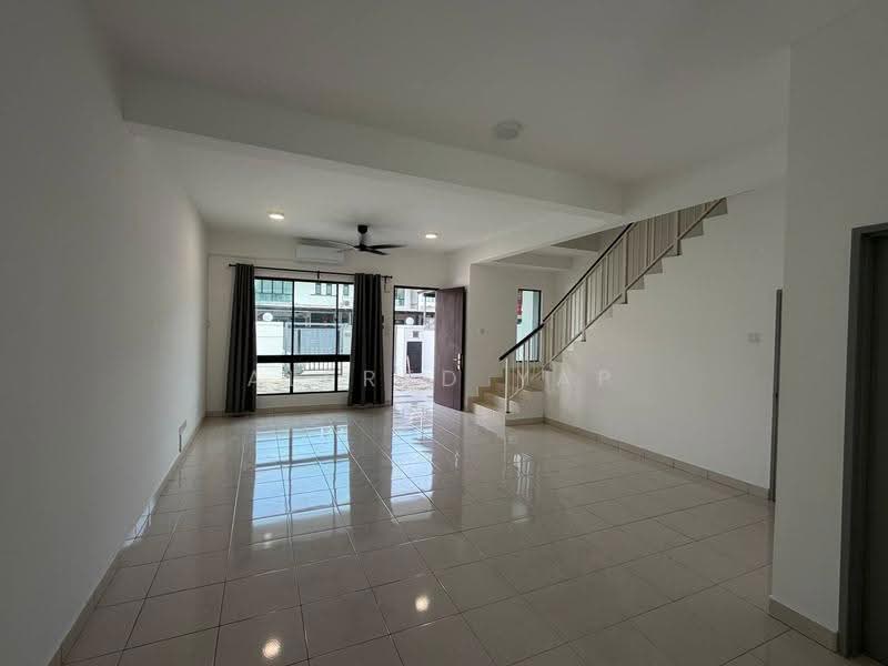 Semi-Detached House for Rent in Johor Bahru (Johor) - Alfred Yap - Living Room - PropertyGuru.com.my
