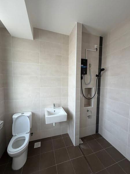 Semi-Detached House for Rent in Johor Bahru (Johor) - Alfred Yap - Bathroom - PropertyGuru.com.my