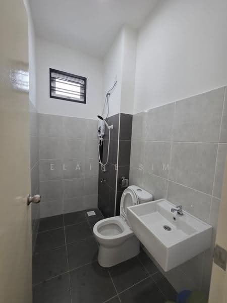 Terraced House for Rent in Johor Bahru (Johor) - Elaine Sim - Bathroom - PropertyGuru.com.my