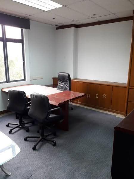 Kilang Berkembar untuk Dijual di Taman Industri Puchong (Puchong) - Christopher Gooi - Study - PropertyGuru.com.my