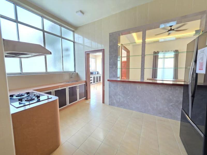 Bungalow House for Rent in Kulai (Johor) - Elaine Sim - Kitchen - PropertyGuru.com.my