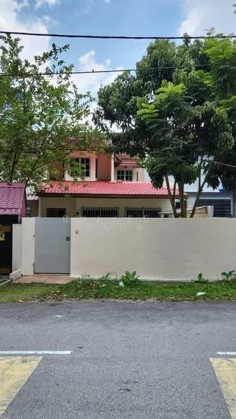 3-storey Terraced House for Sale in Gasing Indah (Petaling Jaya) - Buljeet Kaur - Exterior - PropertyGuru.com.my