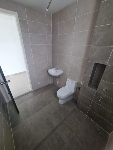 Terraced House for Sale in Bandar Putra Kulai (Kulai) - Elaine Sim - Bathroom - PropertyGuru.com.my
