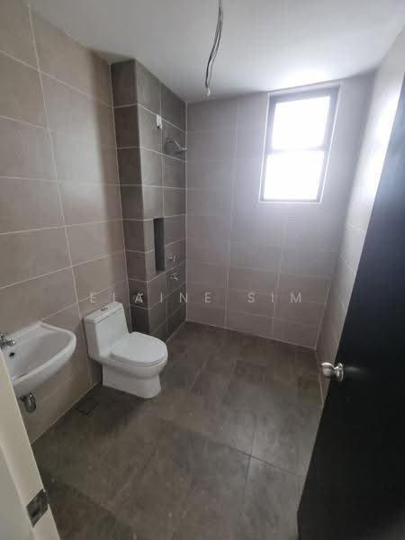 Terraced House for Sale in Bandar Putra Kulai (Kulai) - Elaine Sim - Bathroom - PropertyGuru.com.my