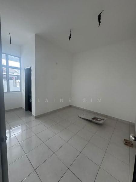 1-storey Terraced House for Sale in Bandar Putra Kulai (Kulai) - Elaine Sim - Interior - PropertyGuru.com.my